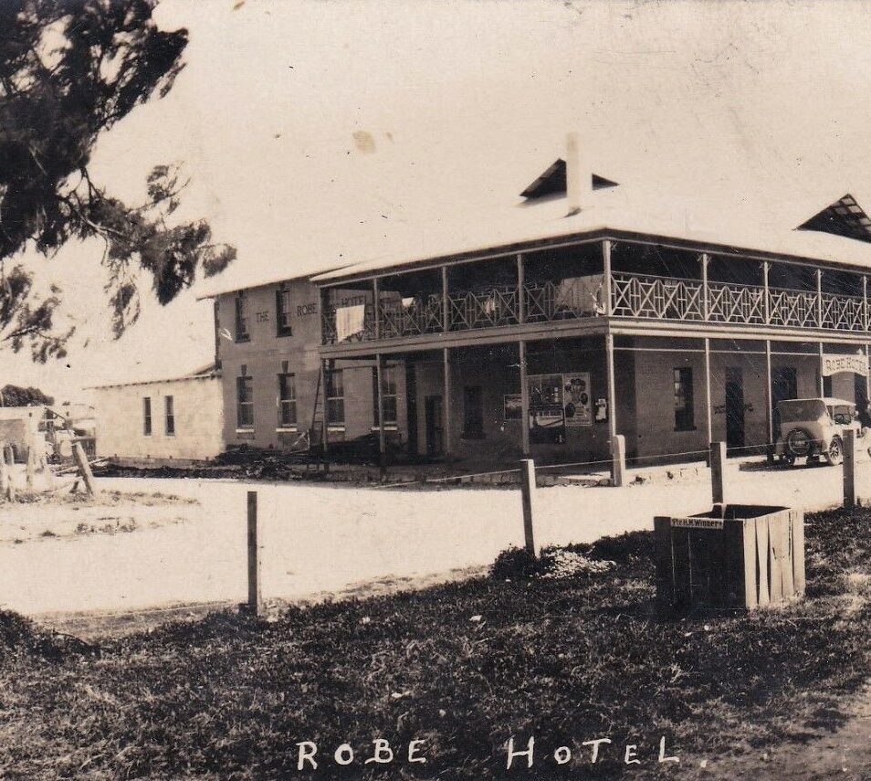History Robe Hotel